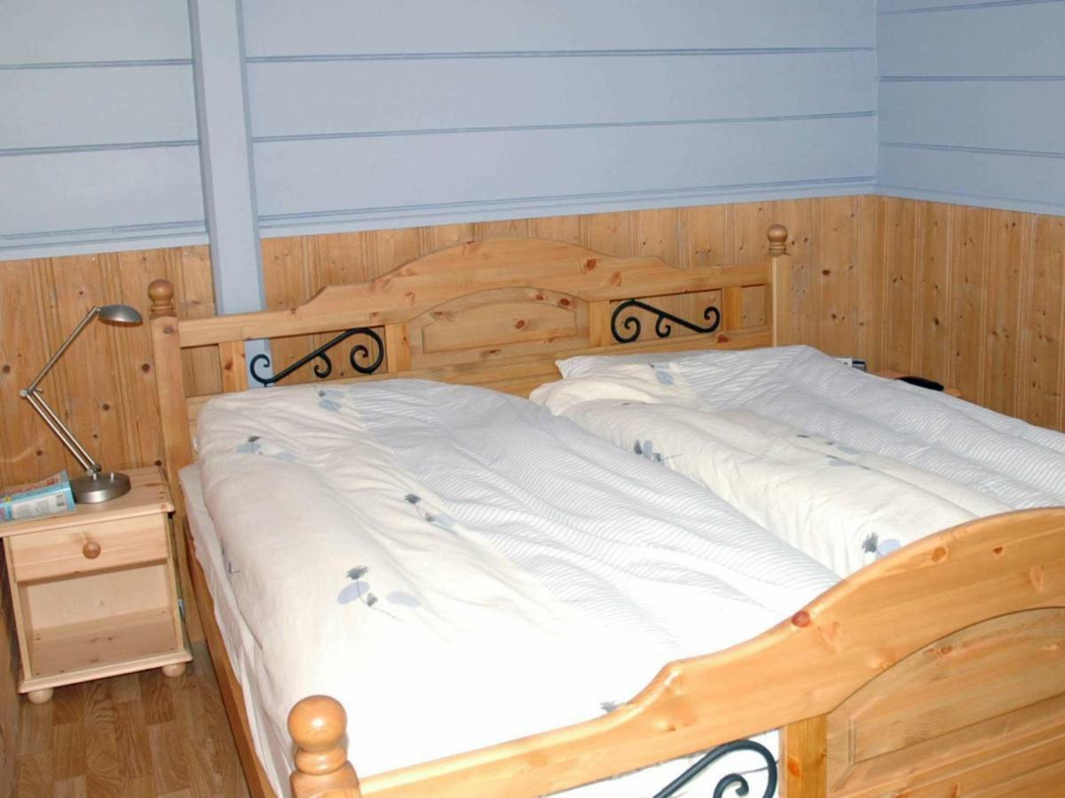 Three-Bedroom Holiday Home In Isfjorden Torvik Extérieur photo