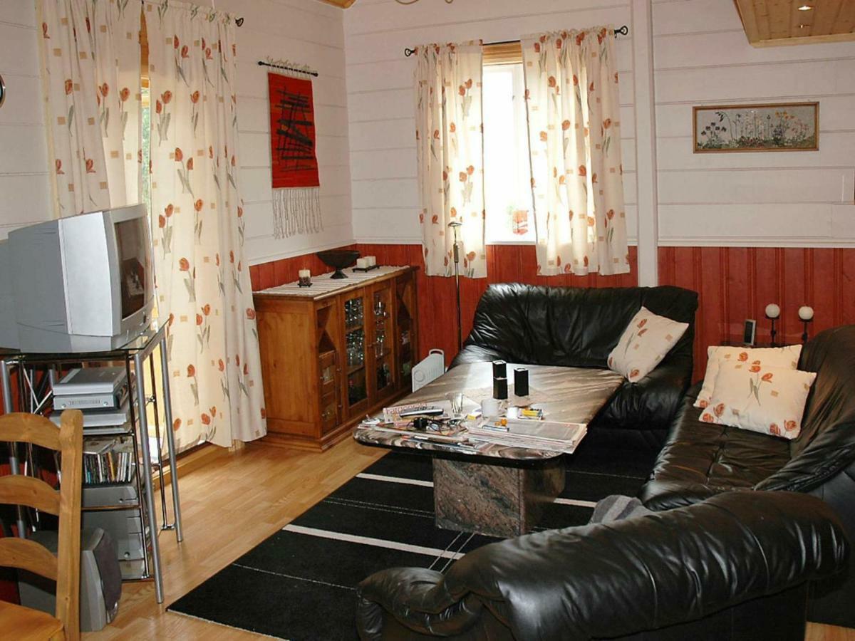 Three-Bedroom Holiday Home In Isfjorden Torvik Extérieur photo